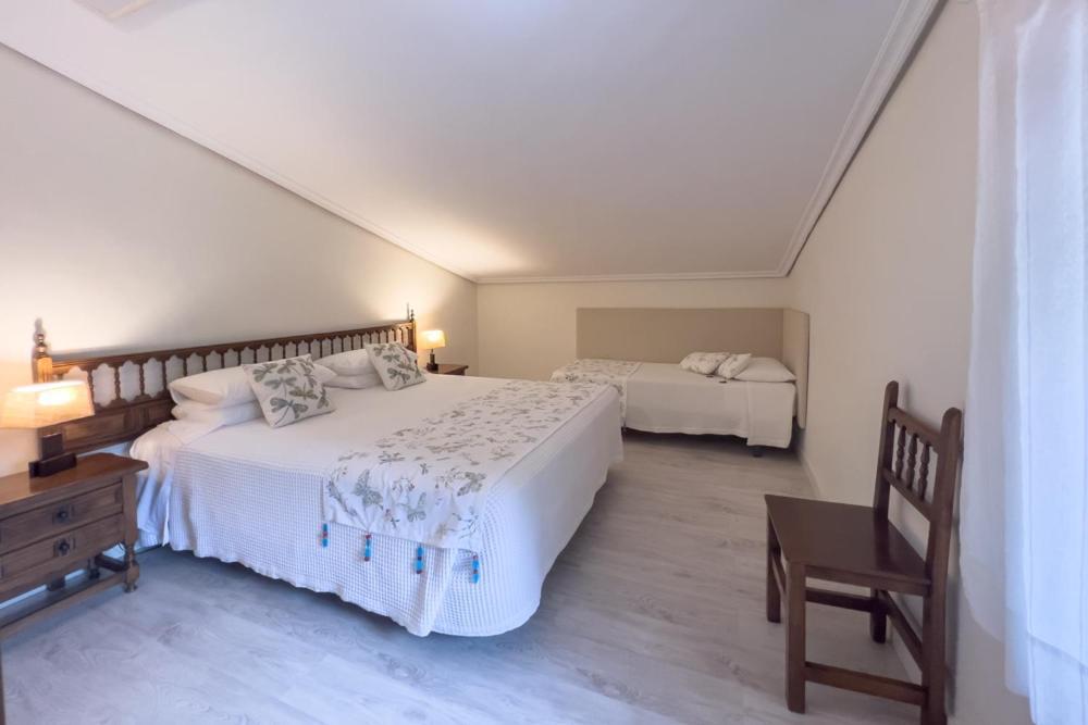 Apartamentos Santa Lucia Cabezón de la Sal エクステリア 写真
