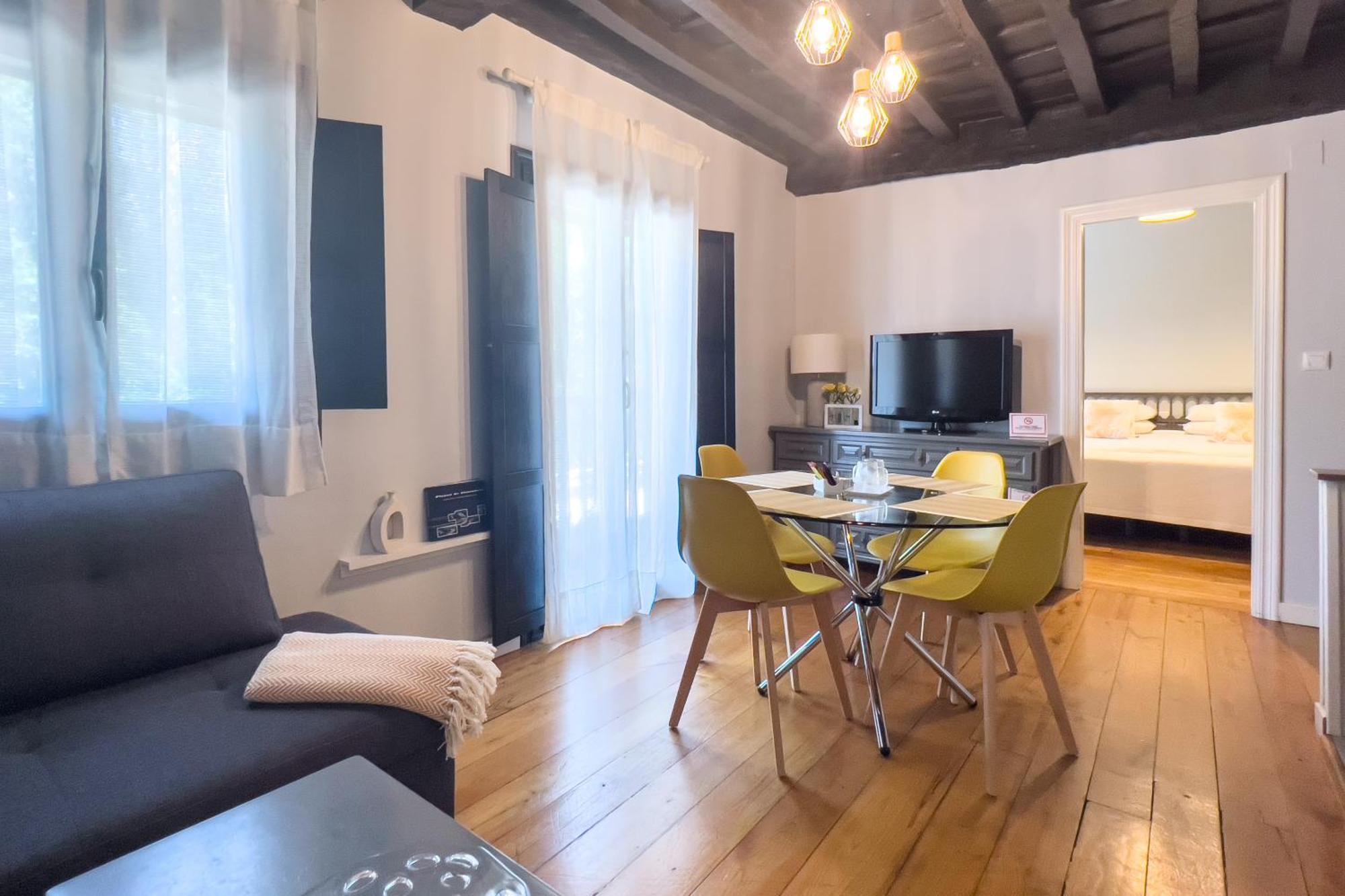Apartamentos Santa Lucia Cabezón de la Sal エクステリア 写真