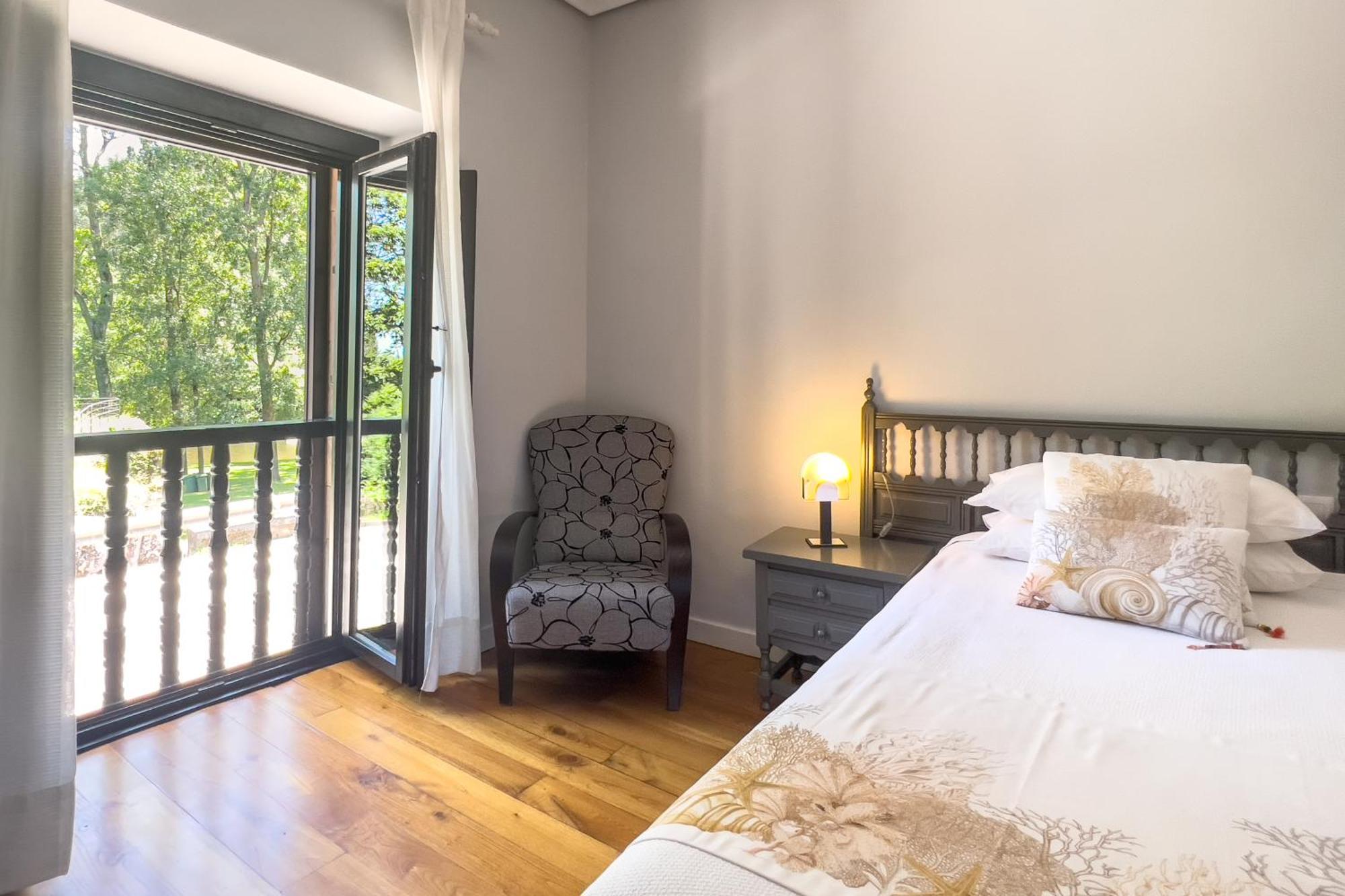 Apartamentos Santa Lucia Cabezón de la Sal エクステリア 写真