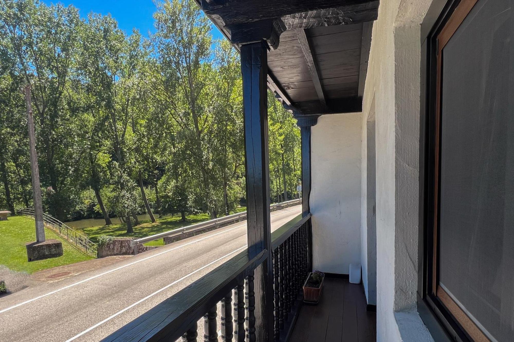 Apartamentos Santa Lucia Cabezón de la Sal エクステリア 写真