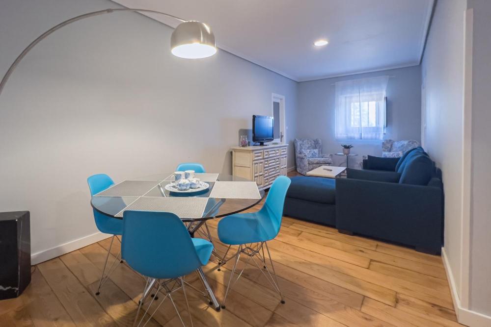 Apartamentos Santa Lucia Cabezón de la Sal エクステリア 写真