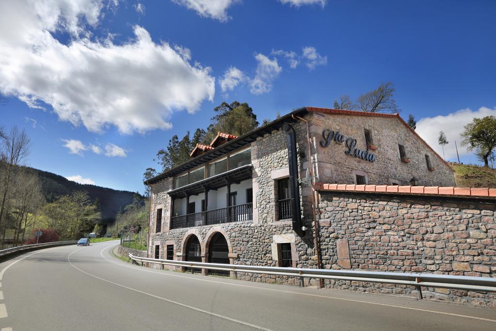 Apartamentos Santa Lucia Cabezón de la Sal エクステリア 写真